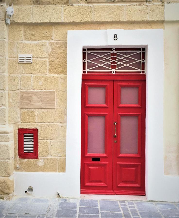 Ferienwohnung Malta'S Naughtiest Cabaret Floriana Exterior foto
